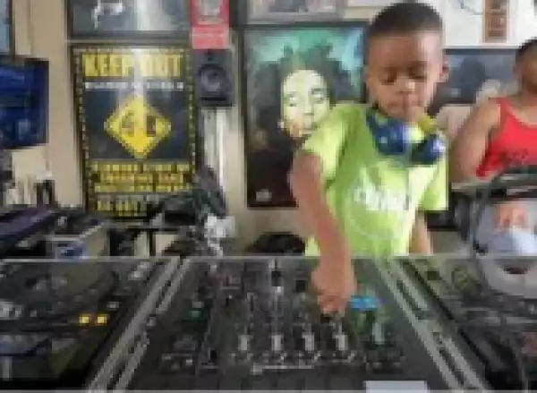 DJ Arch Jnr - Saturdays Live House Mix